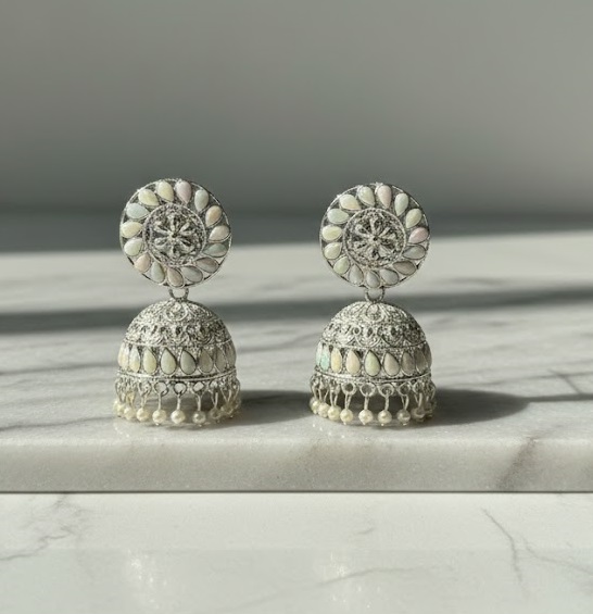 Noor-e-Jhumka Elegance