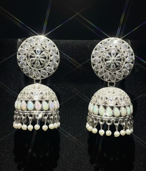 Noor-e-Jhumka Elegance