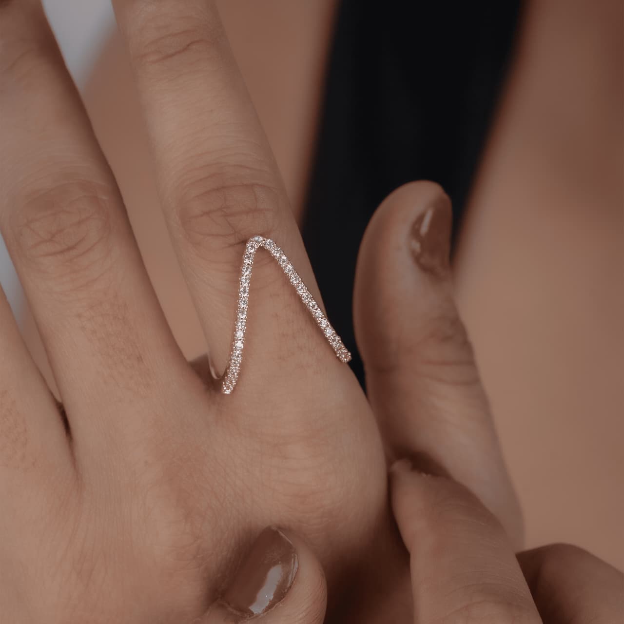 Radiant V Elegance Ring