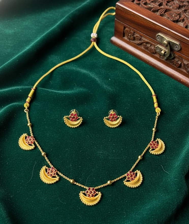 Rajwadi Crescent Charm 